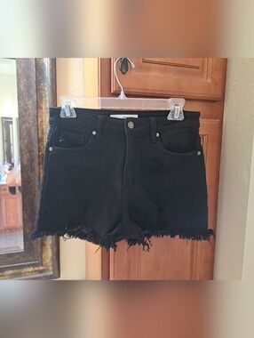 Women's Kancan Black High Rise Frayed Hem Denim Shorts Size Medium
